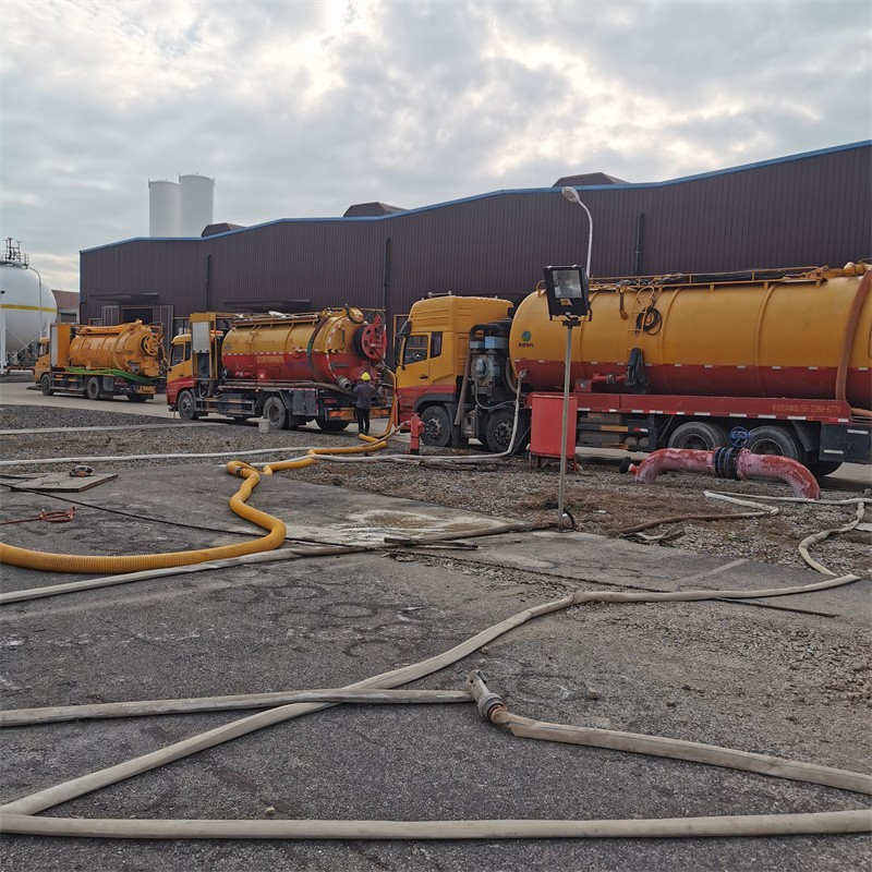 静安污水池清理